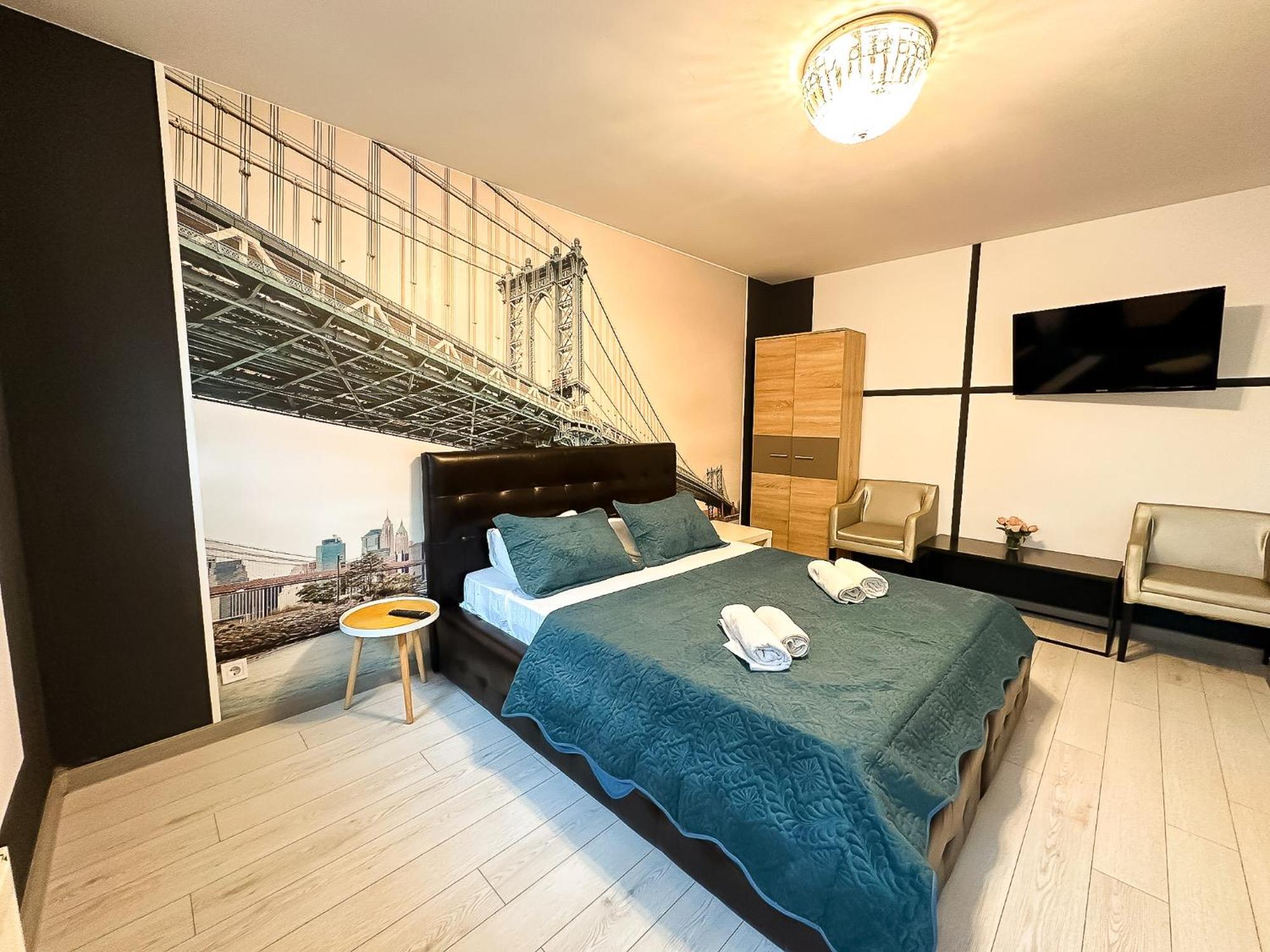 The Bridge - Central Studio With Free Parking Craiova Ngoại thất bức ảnh